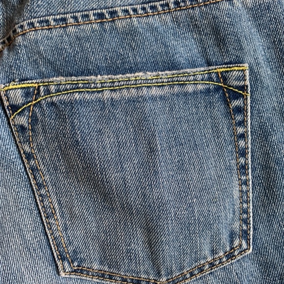 Old navy low waist crop jeans . Worn about 6-8 x - Picture 4 of 4